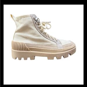 Gianni Bini Women’s High Top Sneakers Boots Sz 7M | Chunky Lug Sole Cream Beige